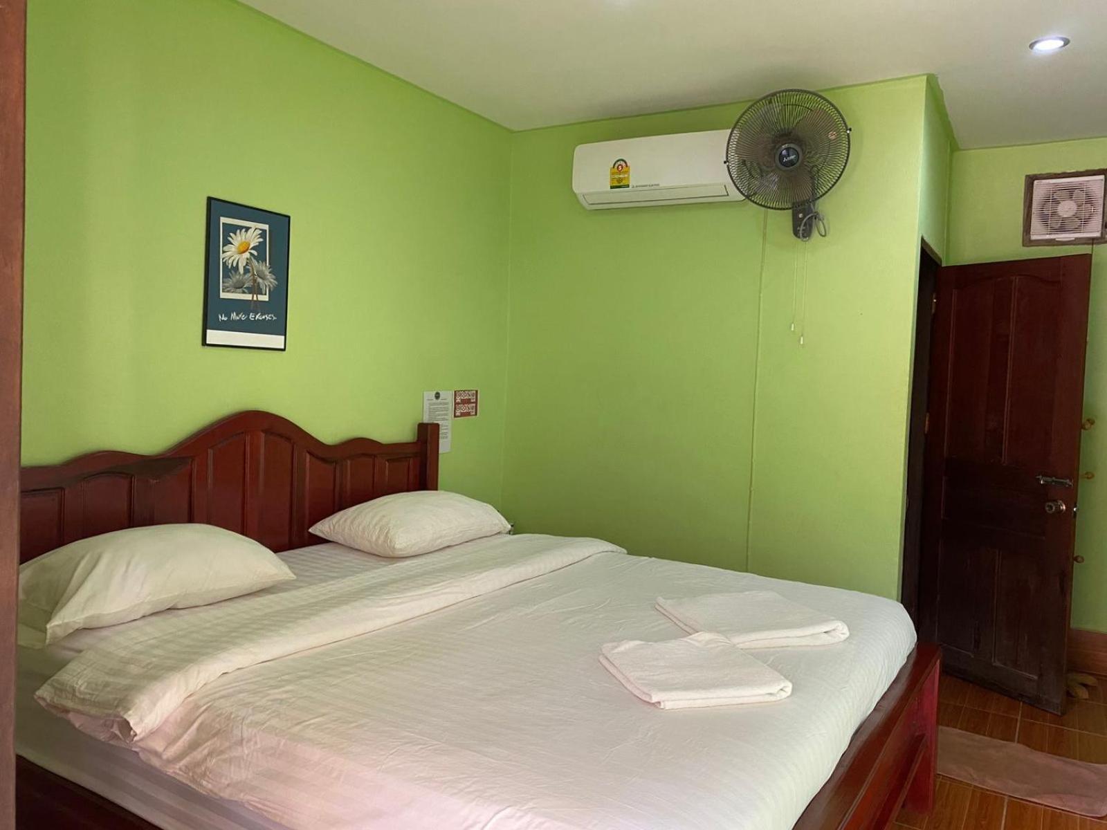 Letana Guesthouse Ban O Bagian luar foto